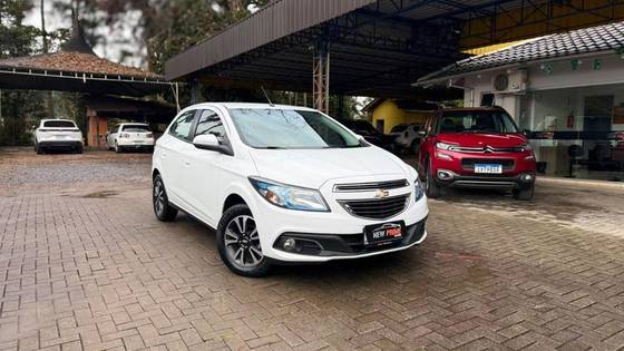 CHEVROLET ONIX 1.4 MPFI LTZ 8V FLEX 4P MANUAL CHEVROLET ONIX 1.4 MPFI LTZ 8V FLEX 4P MANUAL